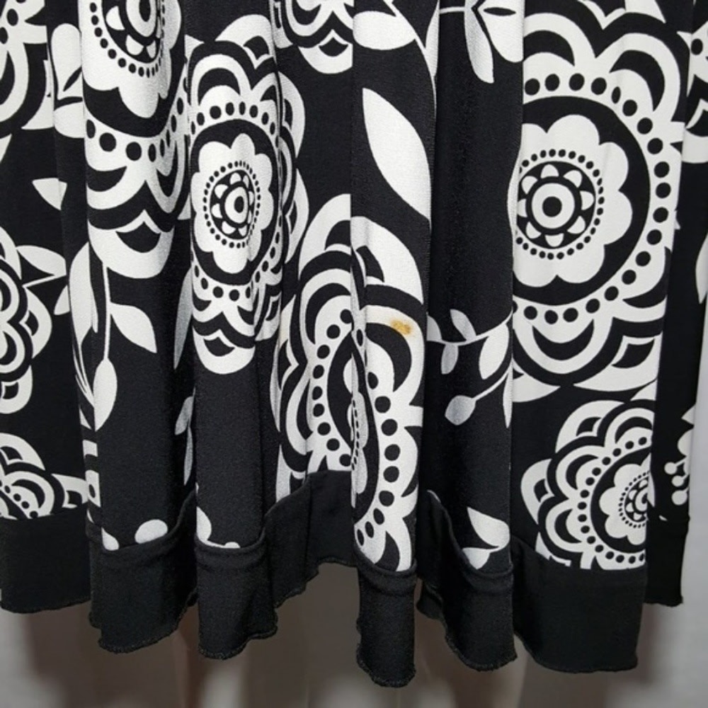 XOXO Collection Black and White Floral Dress - Picture 3 of 7